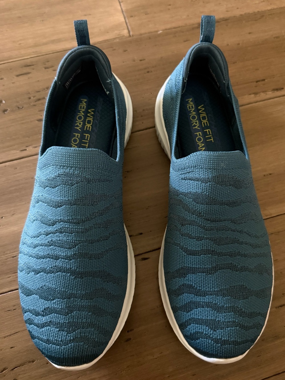 Skechers Ultra Flex Washable Jacquard Slip-On Wild Eye Teal. Wide Fit.